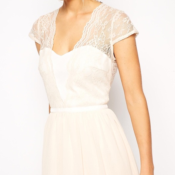 ASOS Dresses & Skirts - ASOS Fit and flare Dress w/ Scallop Lace & Chiffon
